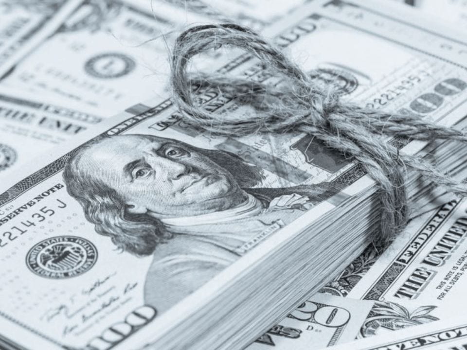 الدولار يشهد انتعاشاً