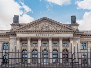 سياسة أسعار الفائدة