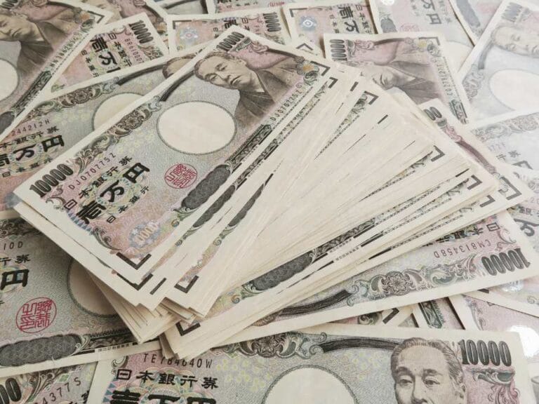 الين يشهد أداءً إيجابيًا