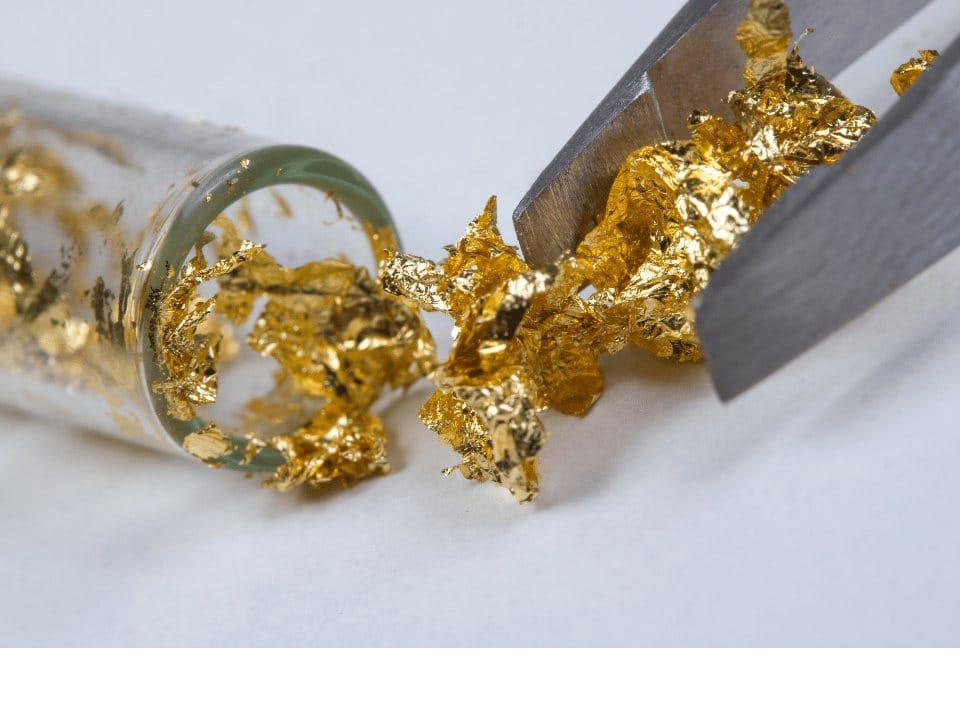 الذهب يقفز صعودًا