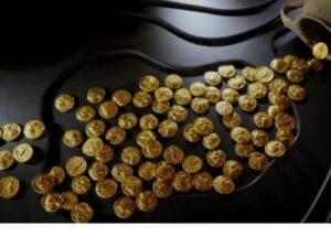 متى ينخفض سعر الذهب في السعودية؟