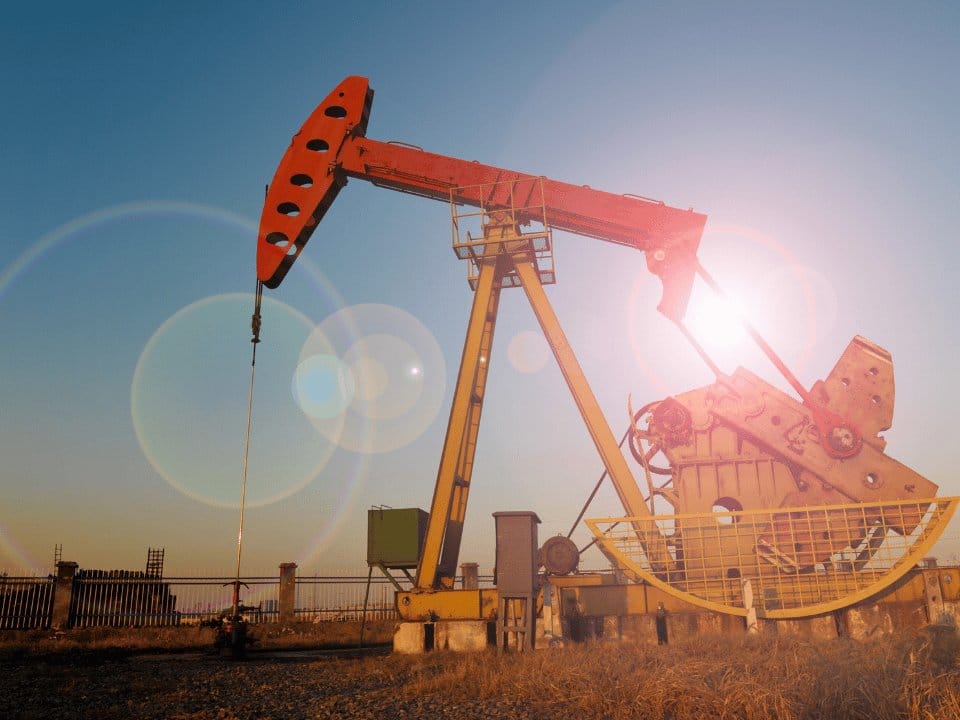 النفط يسجل زيادة يومية