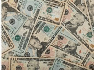 العملات الآسيوية