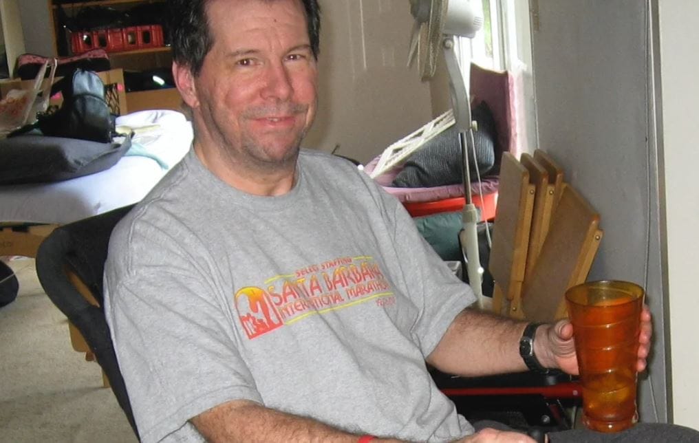 من هو هال فيني؟