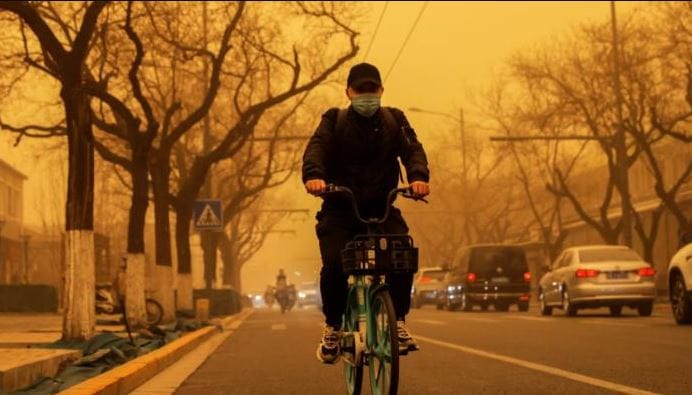 عواصف رملية في بكين