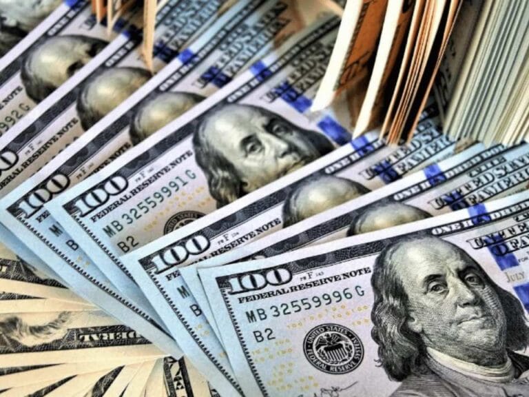 الدولار الأميركي في تداولات اليوم الأربعاء